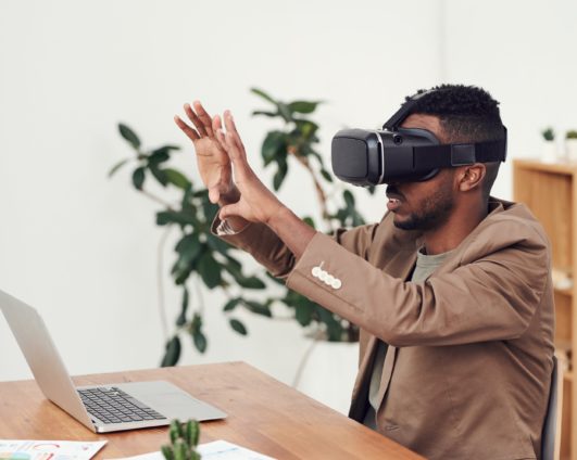 Полное погружение: использование VR и AR технологий в современном образовании